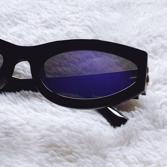 Faye Mirrored Purple with Black Rim Sunglasses - Picture 2 of 16